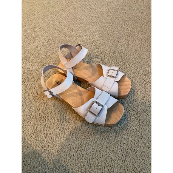 Zara studded leather sandals size 35 - Picture 1 of 5